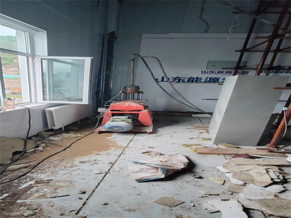 带岭地基基础下沉墙体裂缝加固注浆顶升施工